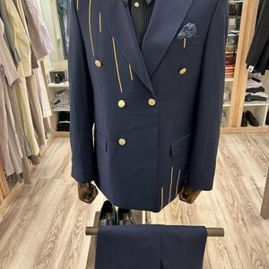 Elegant Navy Double-Breasted Men's Suit with Gold Accents